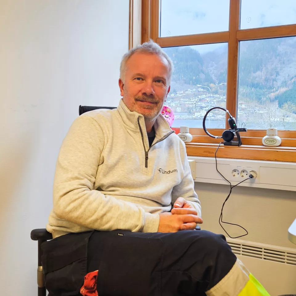 Mann på kontor